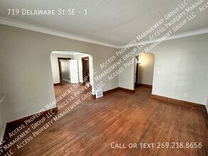 719 Delaware St SE in Grand Rapids, MI - Foto de edificio - Building Photo