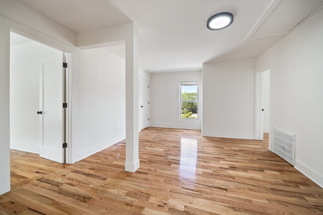 1000 Foster St in Evanston, IL - Foto de edificio - Building Photo