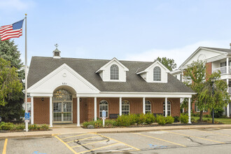 Eaton Ridge in Sagamore Hills, OH - Foto de edificio - Building Photo