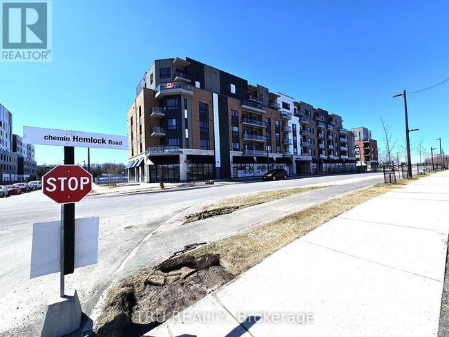 1350-1350 Hemlock Rd