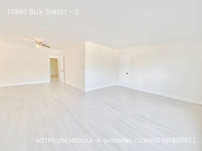 10860 Blix St in Los Angeles, CA - Building Photo - Building Photo