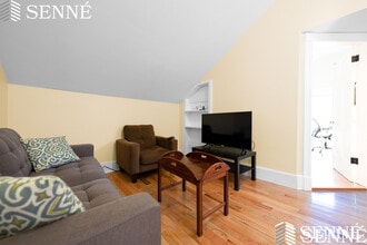 10 Trowbridge St, Unit 3R in Cambridge, MA - Building Photo - Building Photo