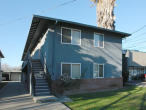 1089 N 5th St in San Jose, CA - Foto de edificio - Building Photo