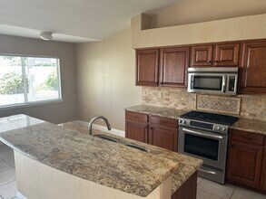 42923 Corte Cabello in Temecula, CA - Building Photo - Building Photo