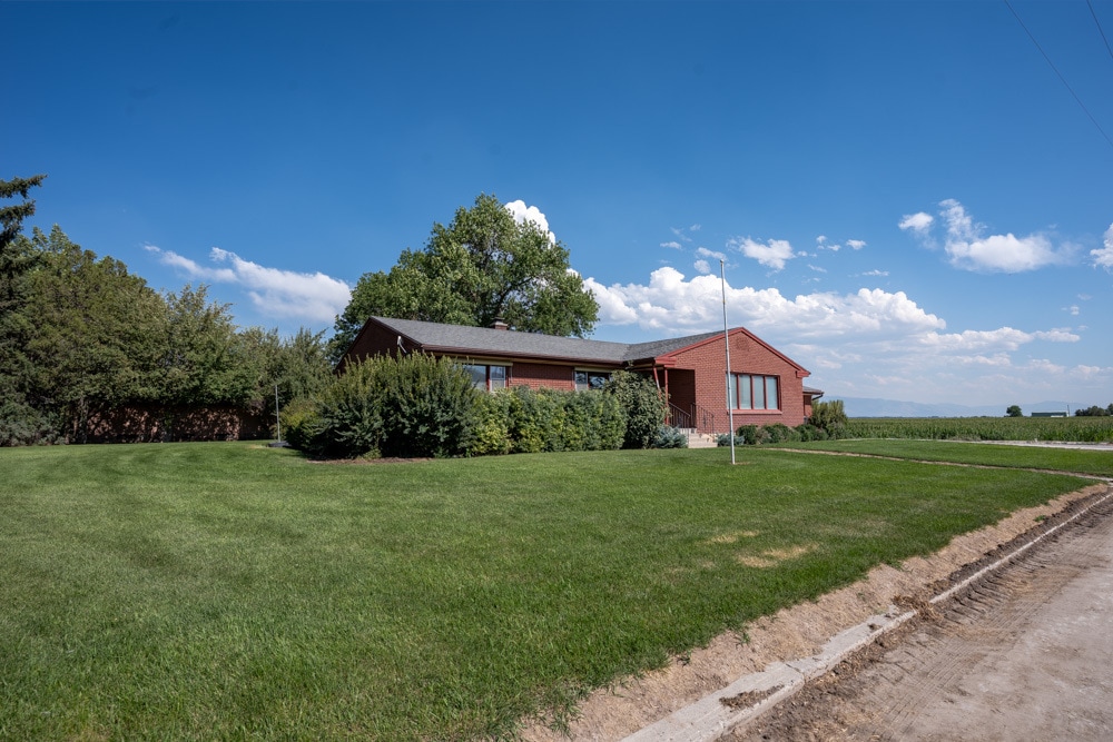 182 S 800 E in Trenton, UT - Building Photo