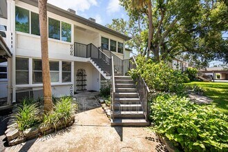 1330 Snell Isle Blvd NE in St. Petersburg, FL - Building Photo - Building Photo