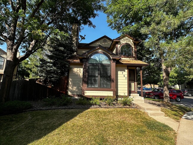 property at 1767 S Pitkin Cir