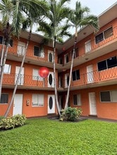 2330 NW 11th St in Miami, FL - Building Photo - Building Photo