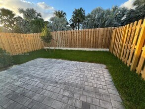 635 SE 13th St Cir in Homestead, FL - Building Photo - Building Photo