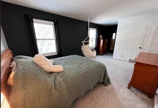 3430 Urbandale Ln N in Plymouth, MN - Foto de edificio - Building Photo