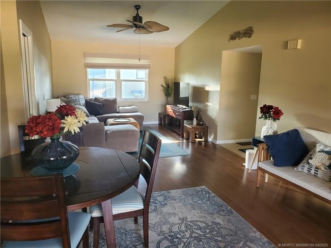 1411 NE 14th Ct in Jensen Beach, FL - Building Photo - Building Photo
