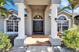 18507 Country Crest Pl in Tampa, FL - Building Photo - Building Photo