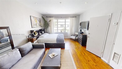730 12th St in Miami Beach, FL - Building Photo - Building Photo