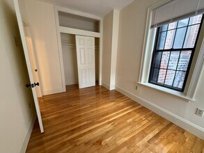 80 West Cedar St, Unit 88 west cedar 7 in Boston, MA - Foto de edificio - Building Photo