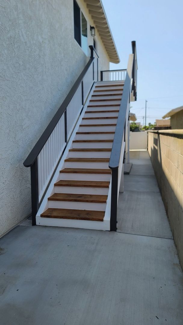 633 W Fir Ave in Oxnard, CA - Foto de edificio - Building Photo