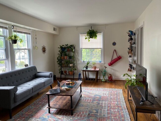 104 Stewart Ave, Unit 3 in Alexandria, VA - Building Photo - Building Photo