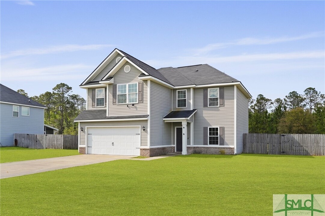 966 Mustang Ln NE in Ludowici, GA - Foto de edificio