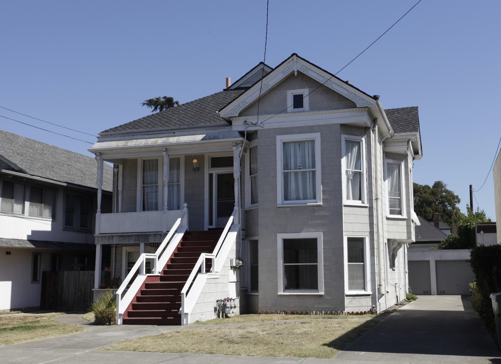 930 Park St in Alameda, CA - Foto de edificio