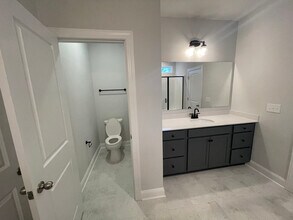 704 Sutherland Ct in Raeford, NC - Building Photo - Building Photo