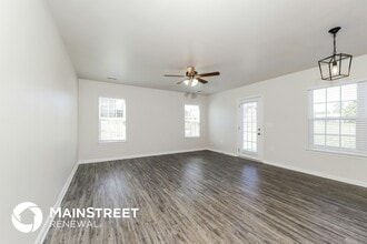 6166 Brentwood Pk Dr in Rural Hall, NC - Foto de edificio - Building Photo