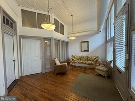 328 S Broadway in Baltimore, MD - Building Photo