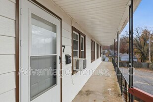 1007 N Scott Ave in Belton, MO - Building Photo