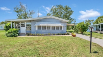 3572 Blossom Cir in Zellwood, FL - Building Photo