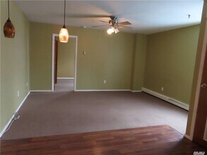 33 Deer Park Ave in Babylon, NY - Building Photo - Building Photo