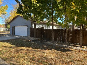 1809 W 37th St in Sioux Falls, SD - Building Photo - Building Photo