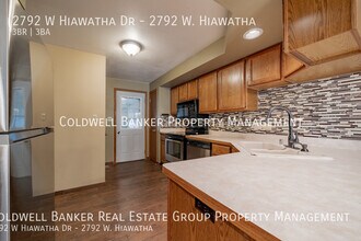 2792 W Hiawatha Dr in Appleton, WI - Building Photo - Building Photo