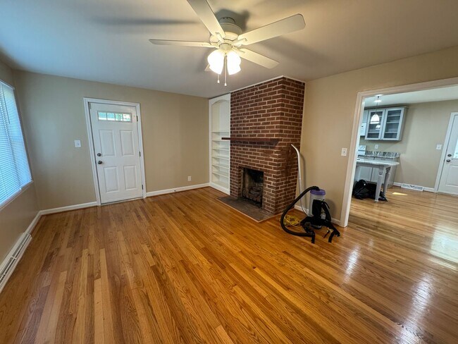 9412 Brookneal Hwy in Gladys, VA - Building Photo - Building Photo