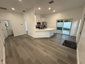 11865 Ellison Wilson Rd in North Palm Beach, FL - Building Photo - Building Photo