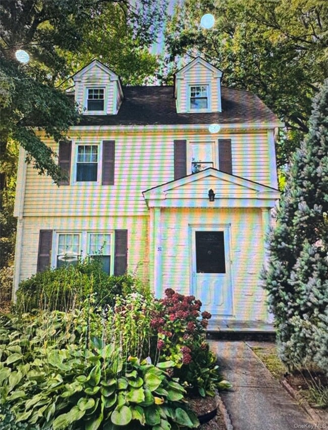property at 32 Berkshire Rd