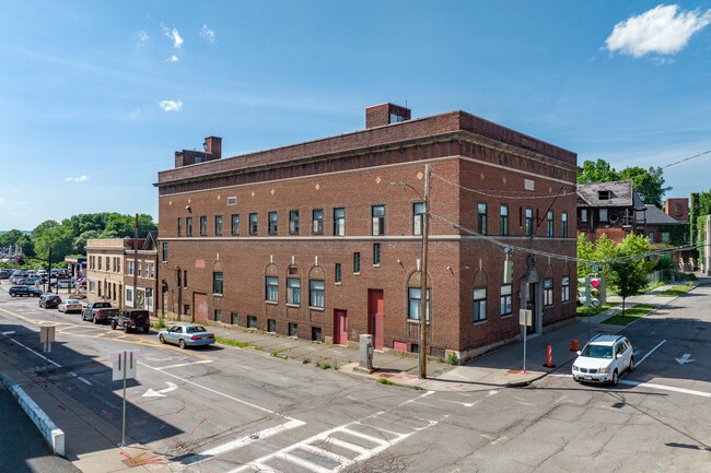 The Club on Washington in Binghamton, NY - Building Photo - Building Photo