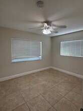 7302 NW 57th Ct in Tamarac, FL - Building Photo - Building Photo