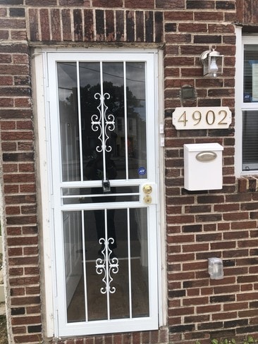 4902 Kershaw St, Unit 2nd Floor