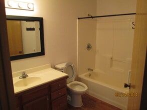 109 3rd St S in Raymond, MN - Building Photo - Building Photo