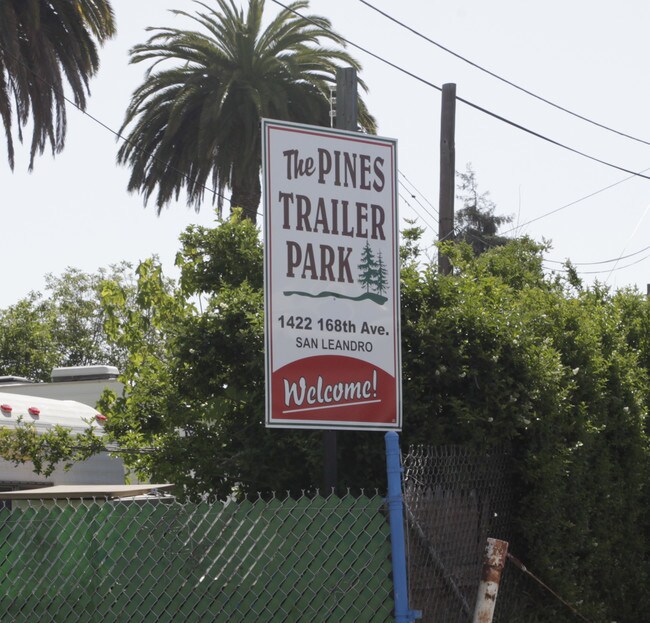 The Pines Trailer Park in San Leandro, CA - Building Photo - Building Photo