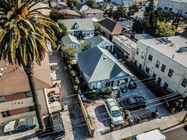 1800 S New England St in Los Angeles, CA - Building Photo - Other