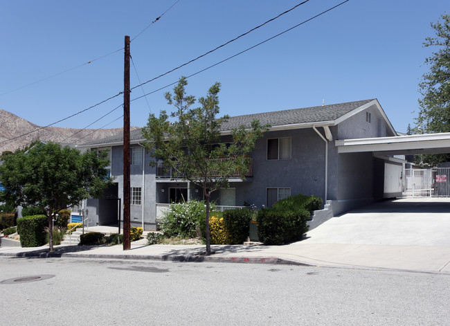 Sierra Cross Apartments in Santa Clarita, CA - Building Photo - Building Photo