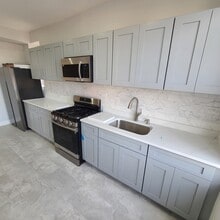 6115 Monitor Pl, Unit 2nd Floor in West New York, NJ - Building Photo - Building Photo