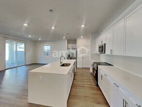 5835 Astapor St in Las Vegas, NV - Building Photo - Building Photo