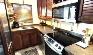 1300 Seaway Dr in Fort Pierce, FL - Building Photo - Building Photo