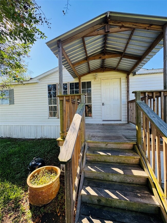 property at 10421 Ben Venue St