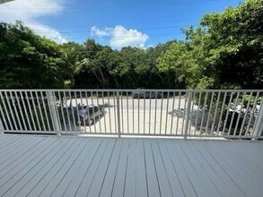 333 Bayview Ave in Key Largo, FL - Building Photo - Building Photo