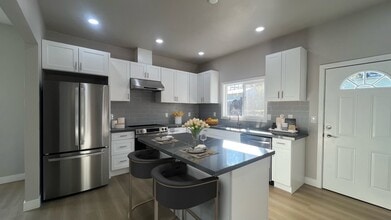 118 E 35th St in Tacoma, WA - Building Photo - Building Photo