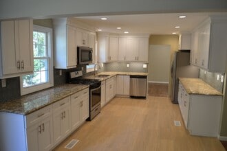 122 Seaside Ave in Egg Harbor Township, NJ - Building Photo - Building Photo