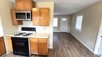 114 Forrester Dr in Warner Robins, GA - Building Photo - Building Photo