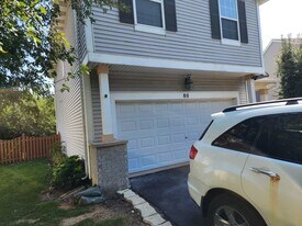 80 Kenilworth Ct in Romeoville, IL - Building Photo