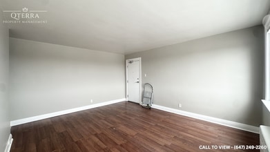 1007 Adelaide St N in London, ON - Building Photo - Building Photo